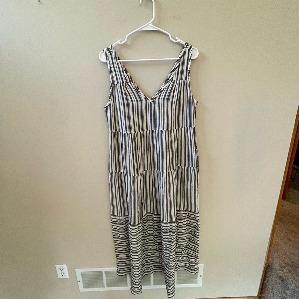 Marine Layer Black and White Striped Ruffled V-Neck Maxi Dress, Sz S - Picture 5 of 10